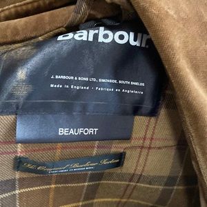 Barbour waxed mens jacket w/ zip out liner size med